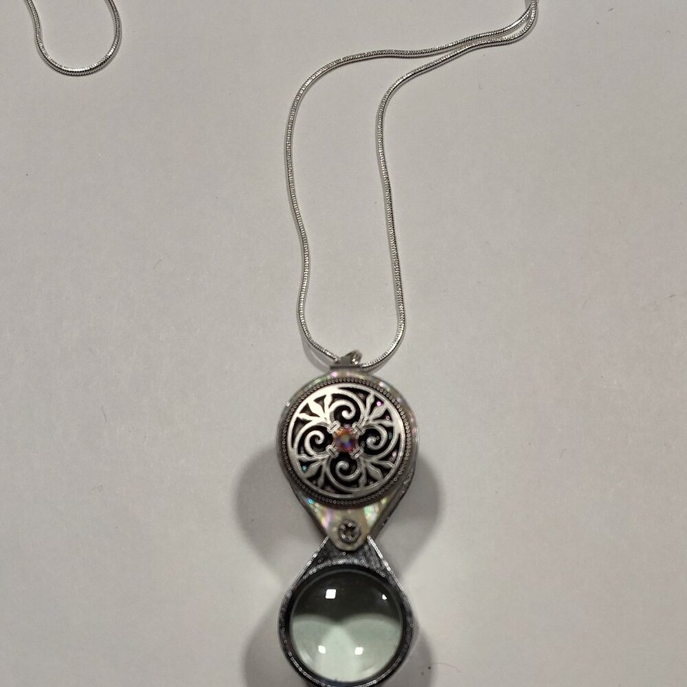 Magnifying Glass Mother of Pearl Fluer De Lis AB Crystal Loupe Pendant Necklace - Picture 5 of 9